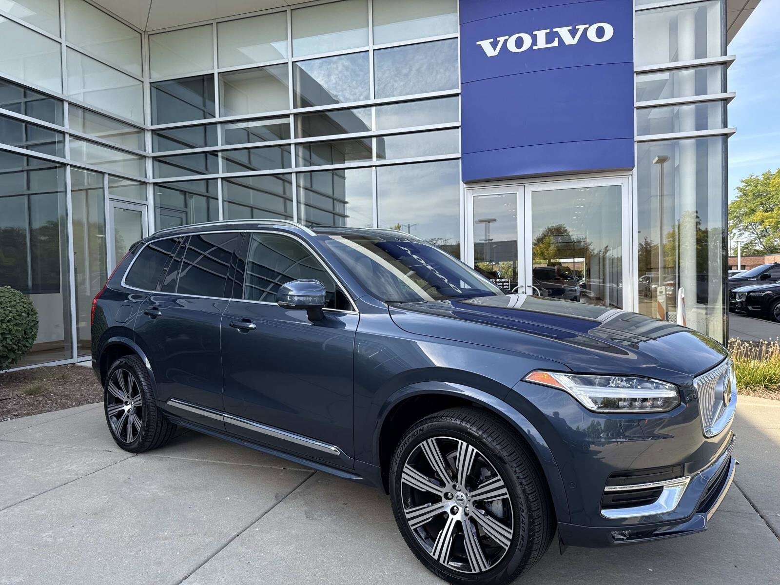 2024 Volvo XC90 Ultimate photo 3
