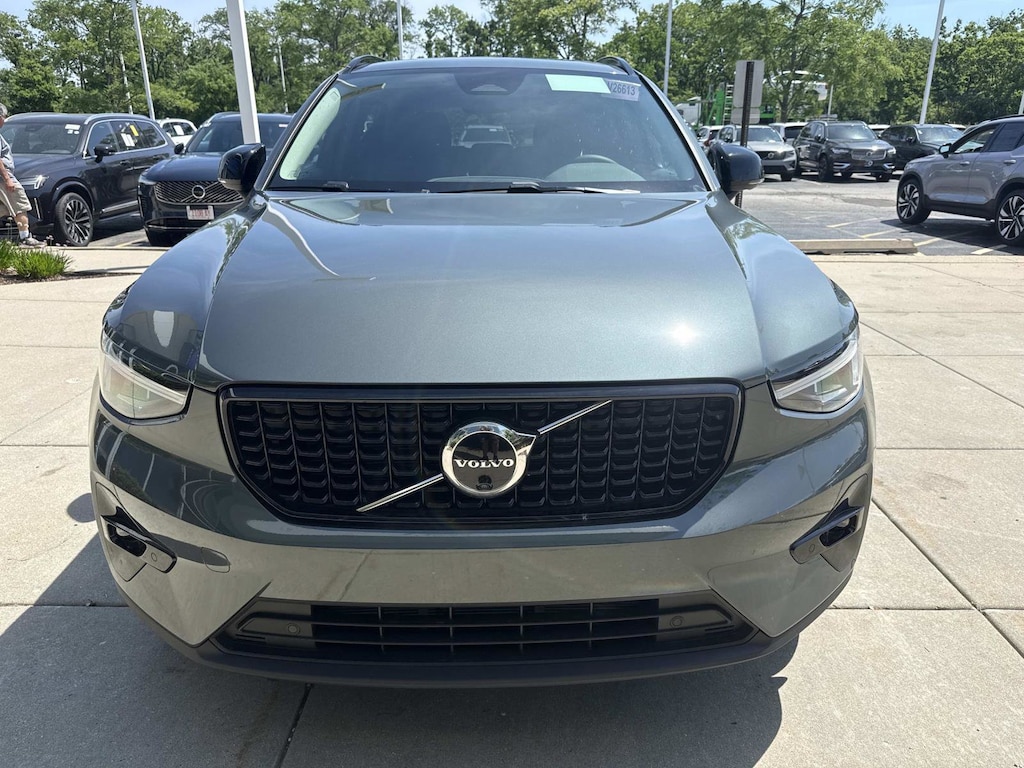 New 2026 Volvo XC40 B5 Plus SUV