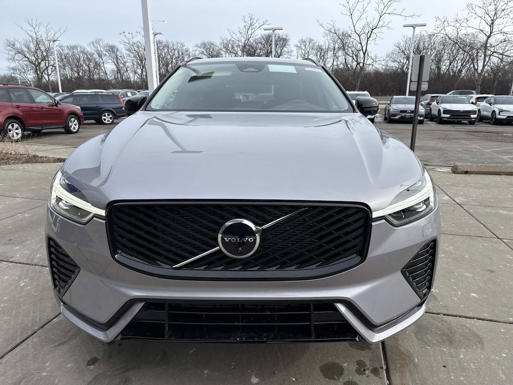 New 2026 Volvo XC60 B5 Plus SUV
