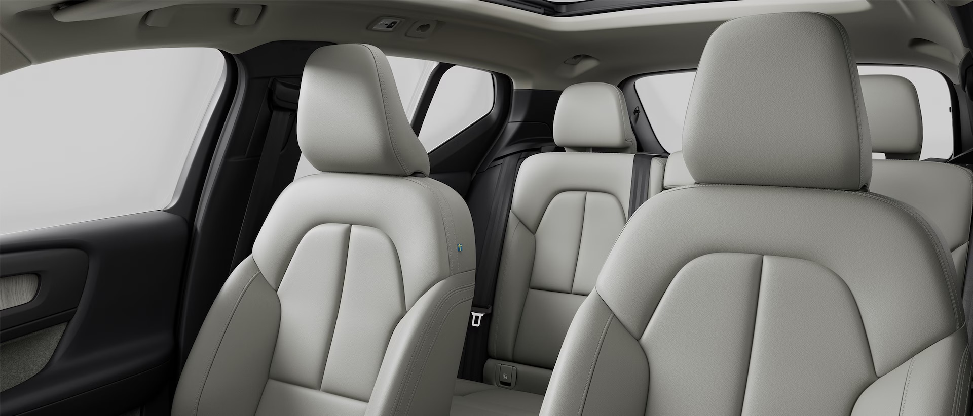 2024-volvo-xc40-seating.png