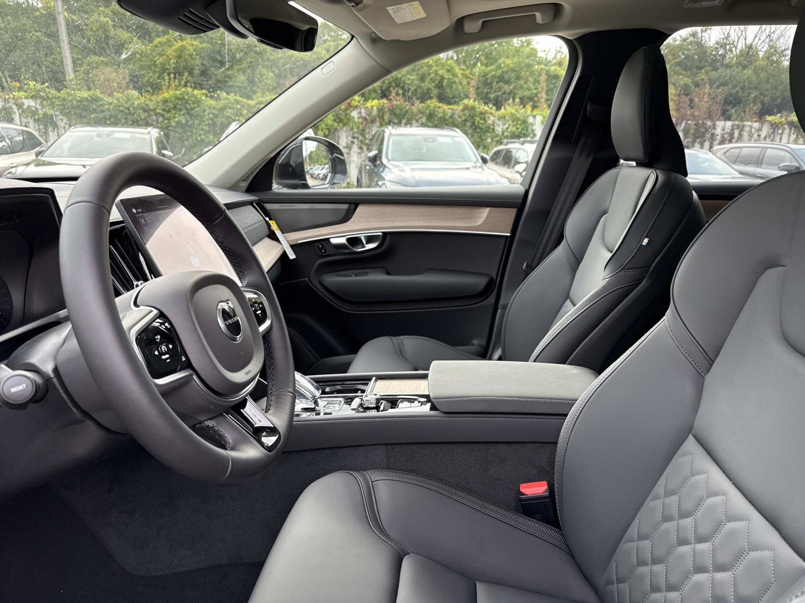 2026 Volvo XC90 Plus - Photo 21