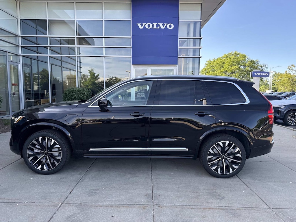New 2026 Volvo XC90 plug-in hybrid T8 Plus 7-Seater SUV