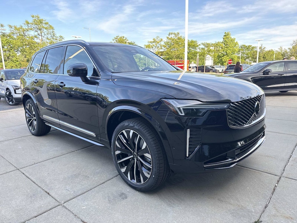 New 2026 Volvo XC90 plug-in hybrid T8 Plus 7-Seater SUV
