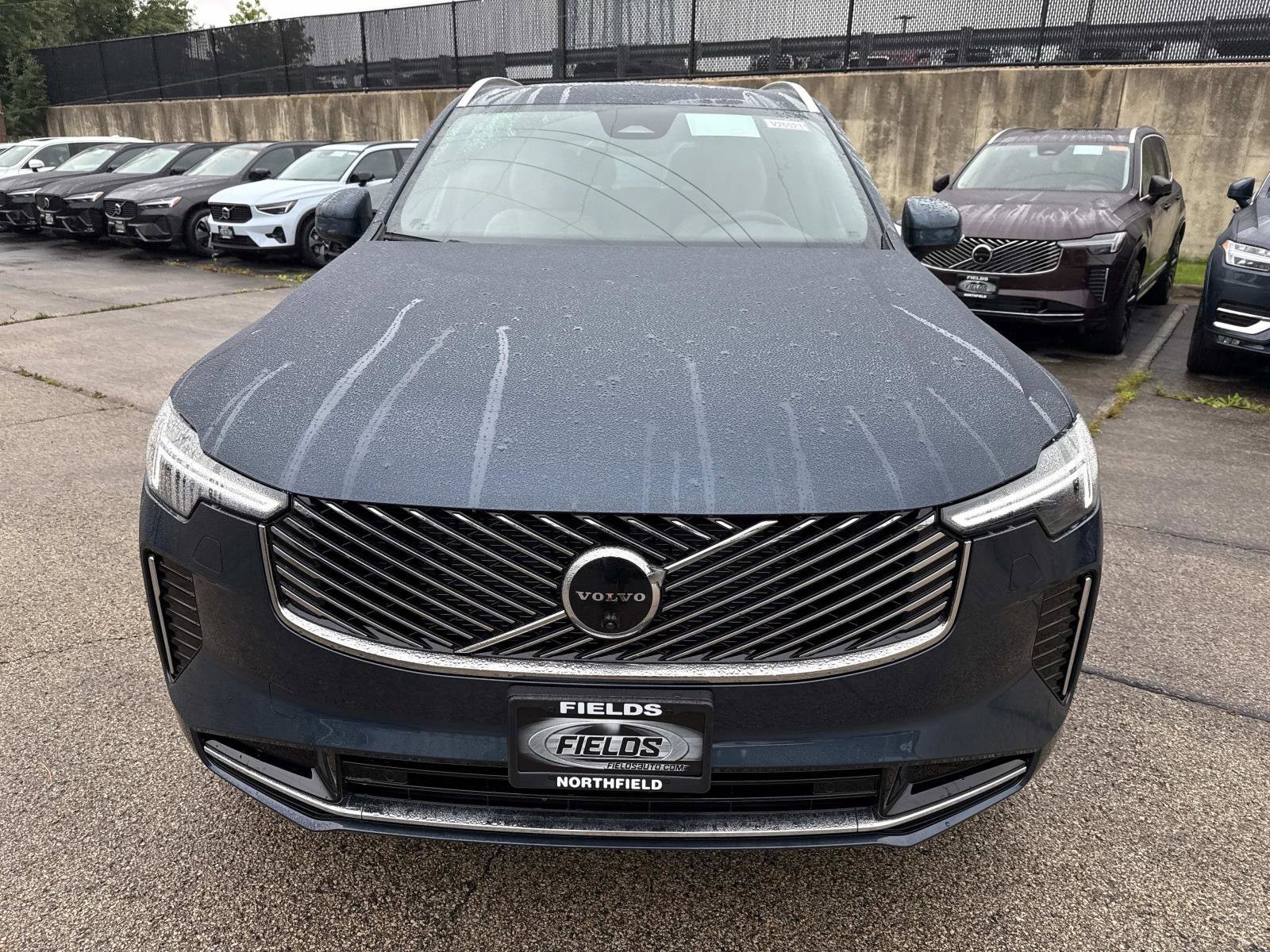 2026 Volvo XC90 Plus photo 2
