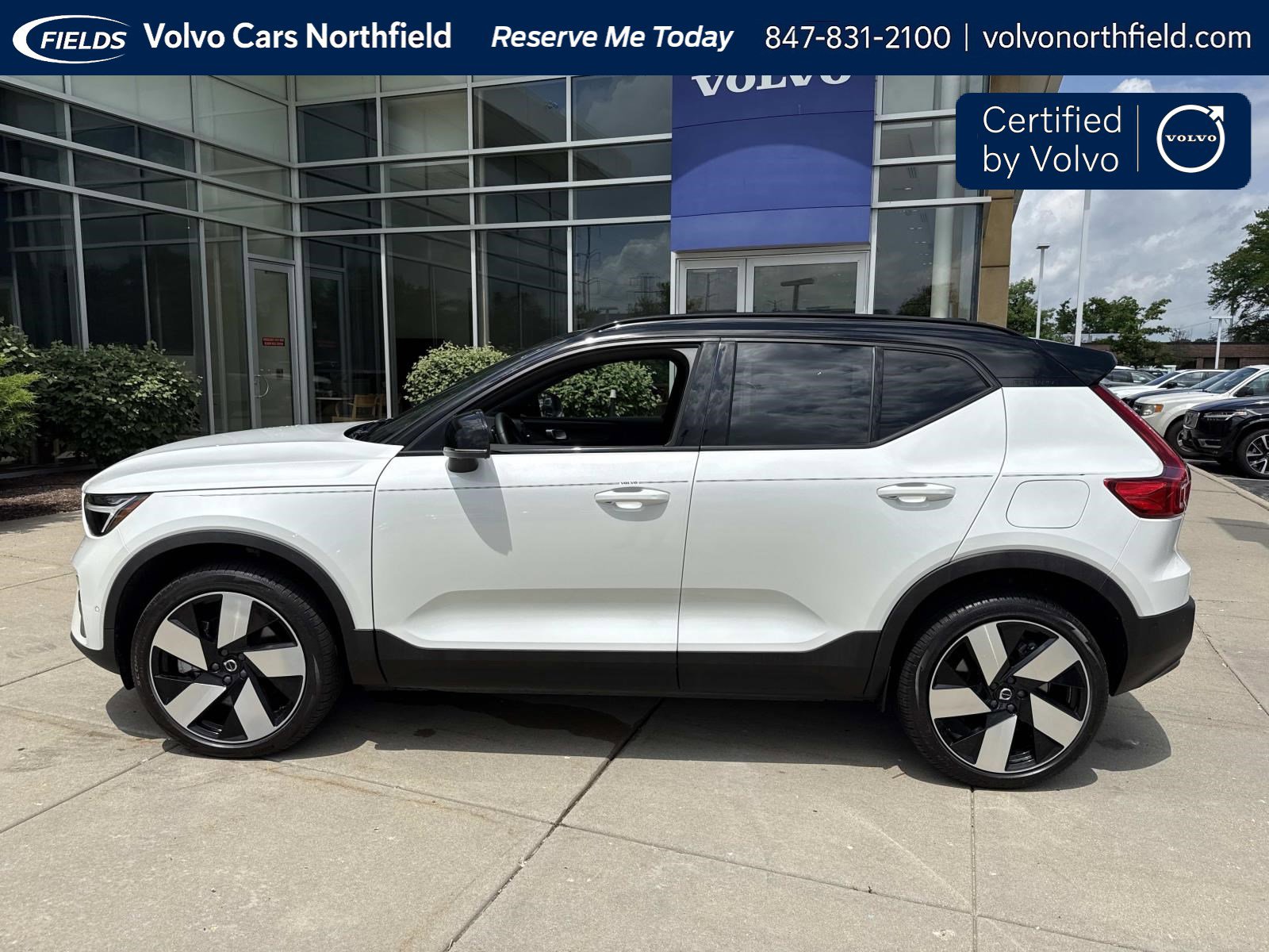 Used 2023 Volvo XC40 Plus with VIN YV4ED3UW9P2042768 for sale in Northfield, IL