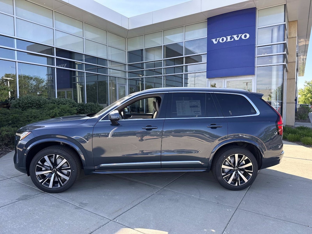 New 2026 Volvo XC90 B5 Core SUV