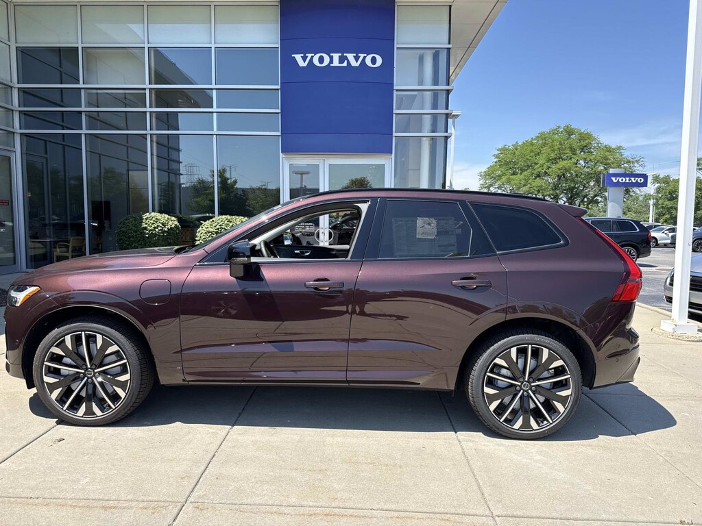 New 2026 Volvo XC60 plug-in hybrid T8 Ultra SUV