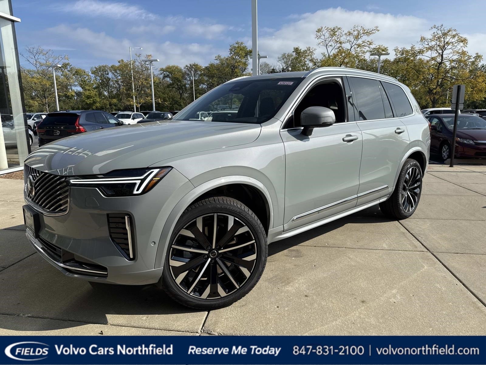 2026 Volvo XC90 Plus's photo