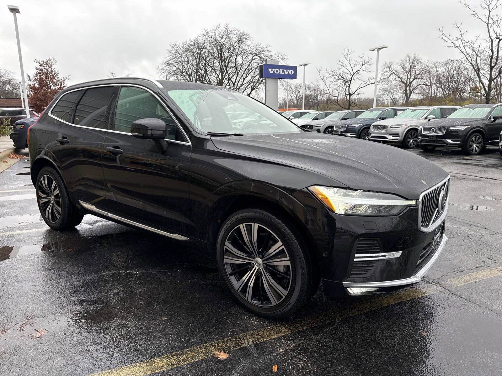 2023 Volvo XC60 B5 Plus photo 2
