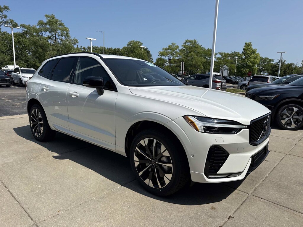New 2026 Volvo XC60 B5 Plus SUV