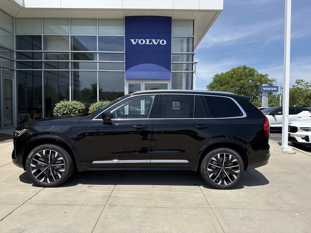 New 2026 Volvo XC90 plug-in hybrid T8 Plus 7-Seater SUV