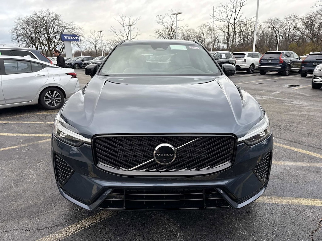New 2026 Volvo XC60 B5 Plus SUV
