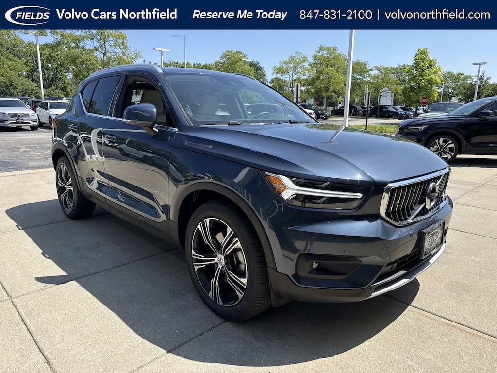 Used 2022 Volvo XC40 T5 Inscription SUV