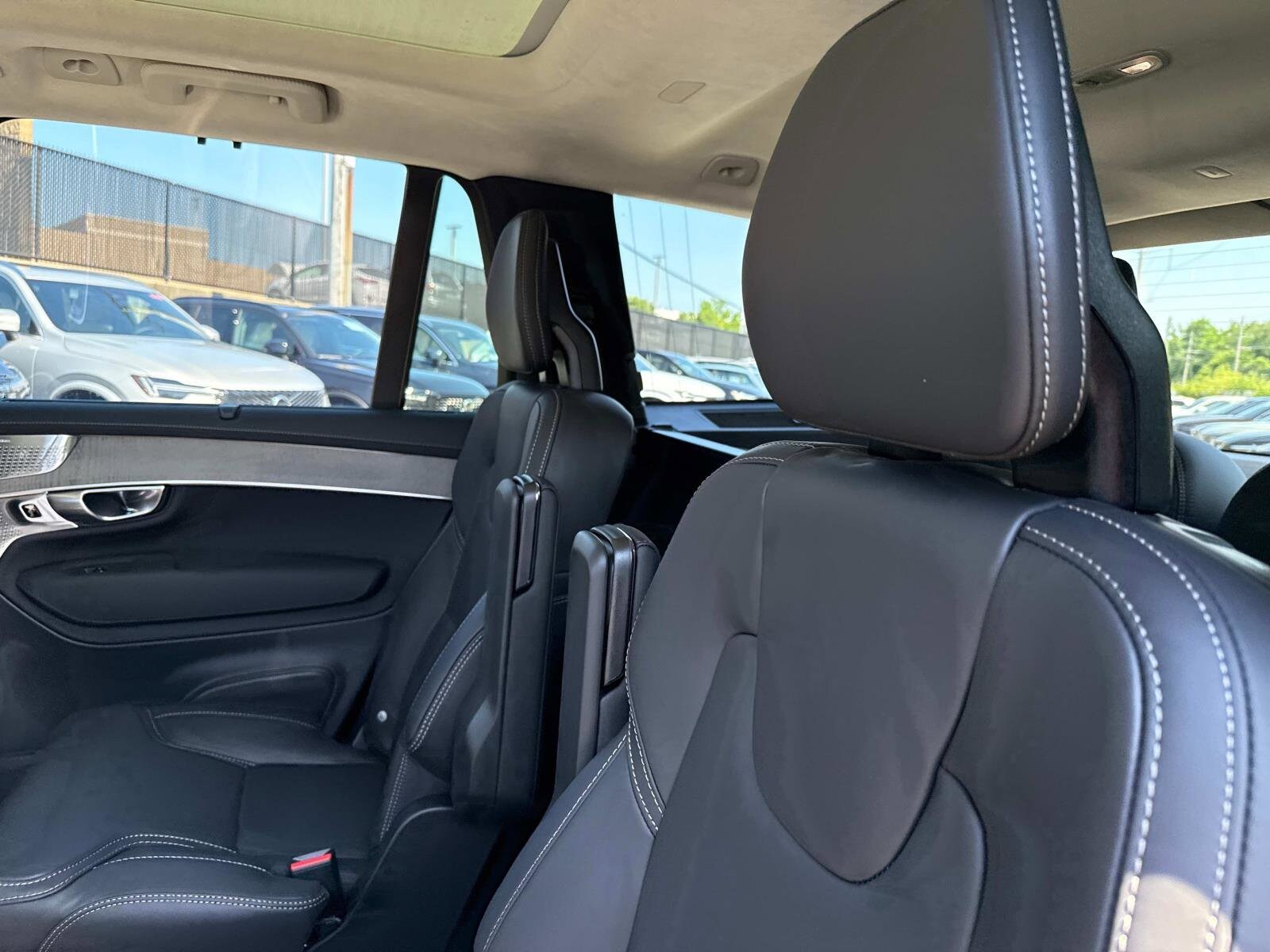 2026 Volvo XC90 Ultra - Photo 14