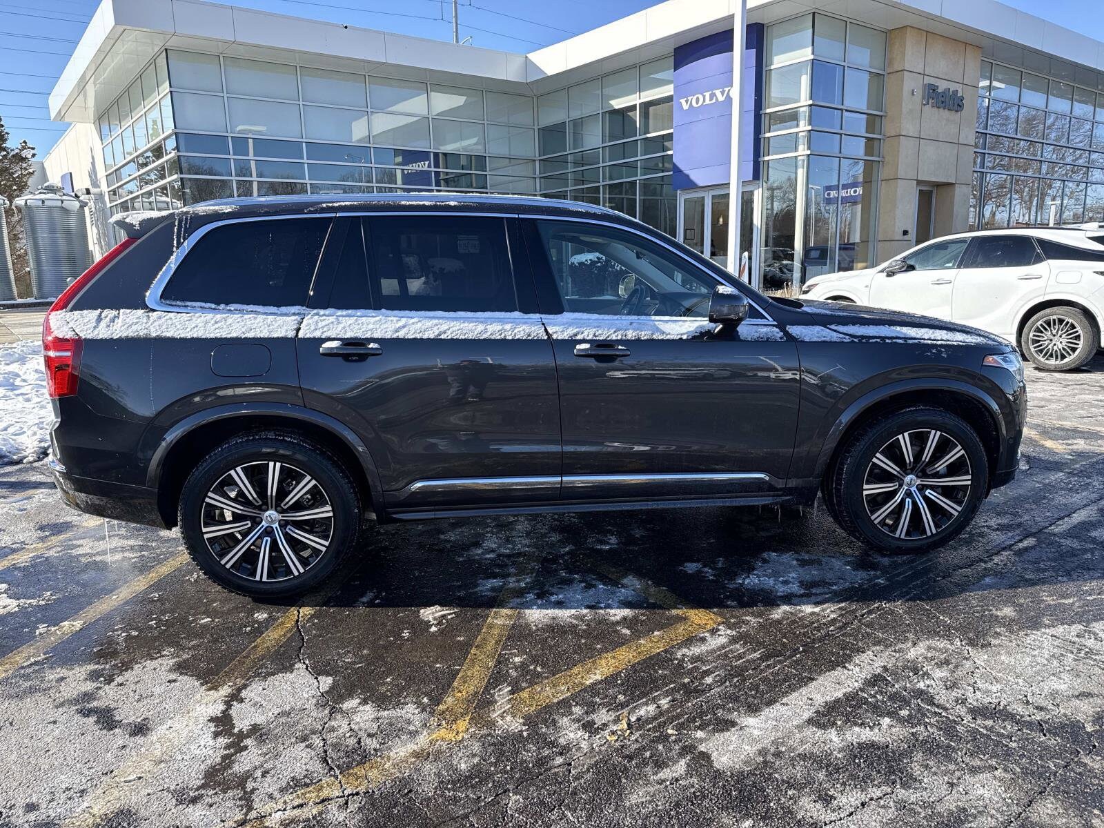 2024 Volvo XC90 Plus photo 4