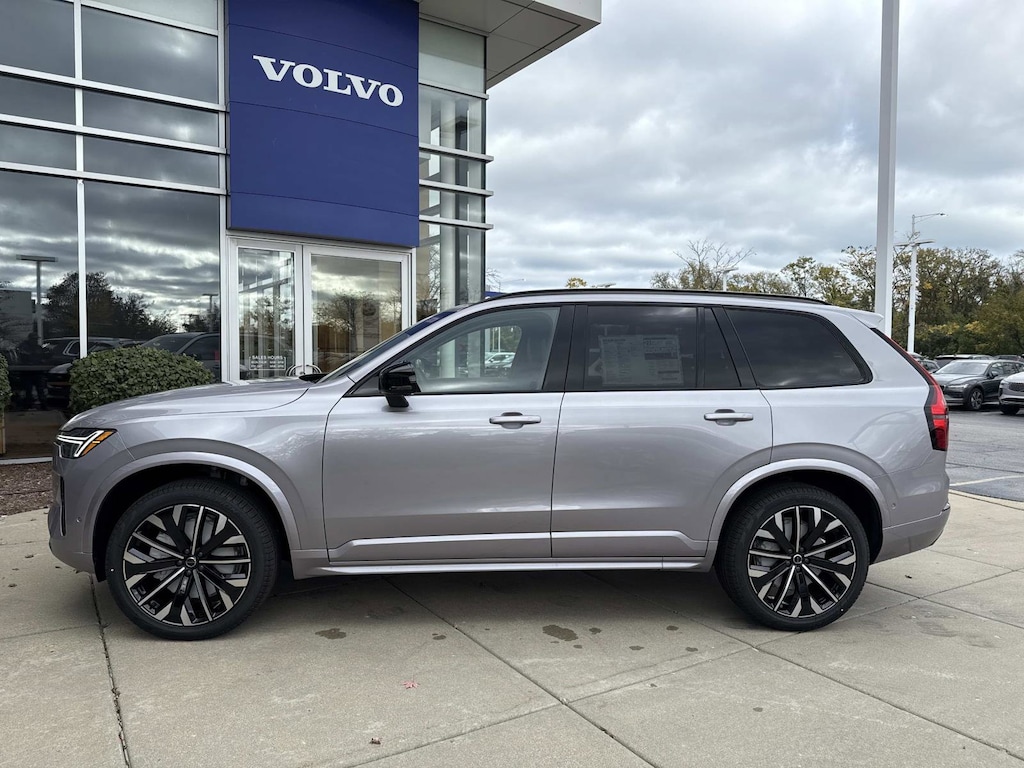 New 2026 Volvo XC90 B6 Ultra Dark Theme 7-Seater SUV