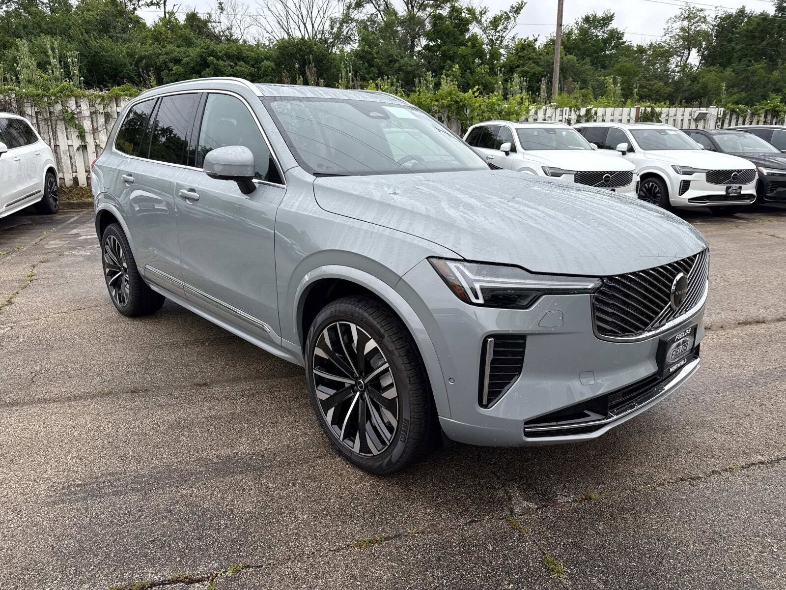 2026 Volvo XC90 Plus photo 2