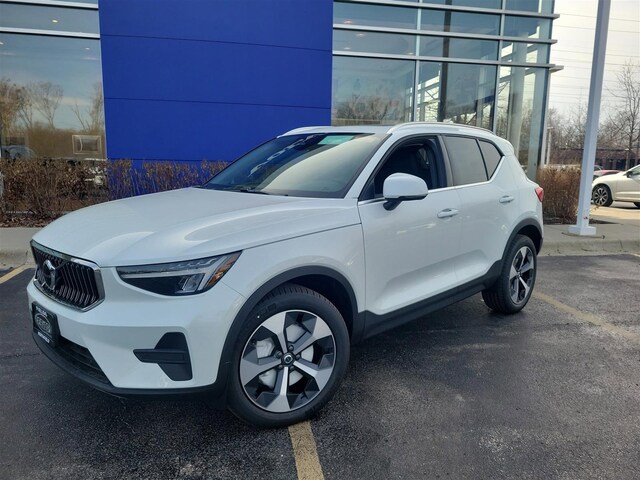 2025 Volvo XC40 B5 Core SUV