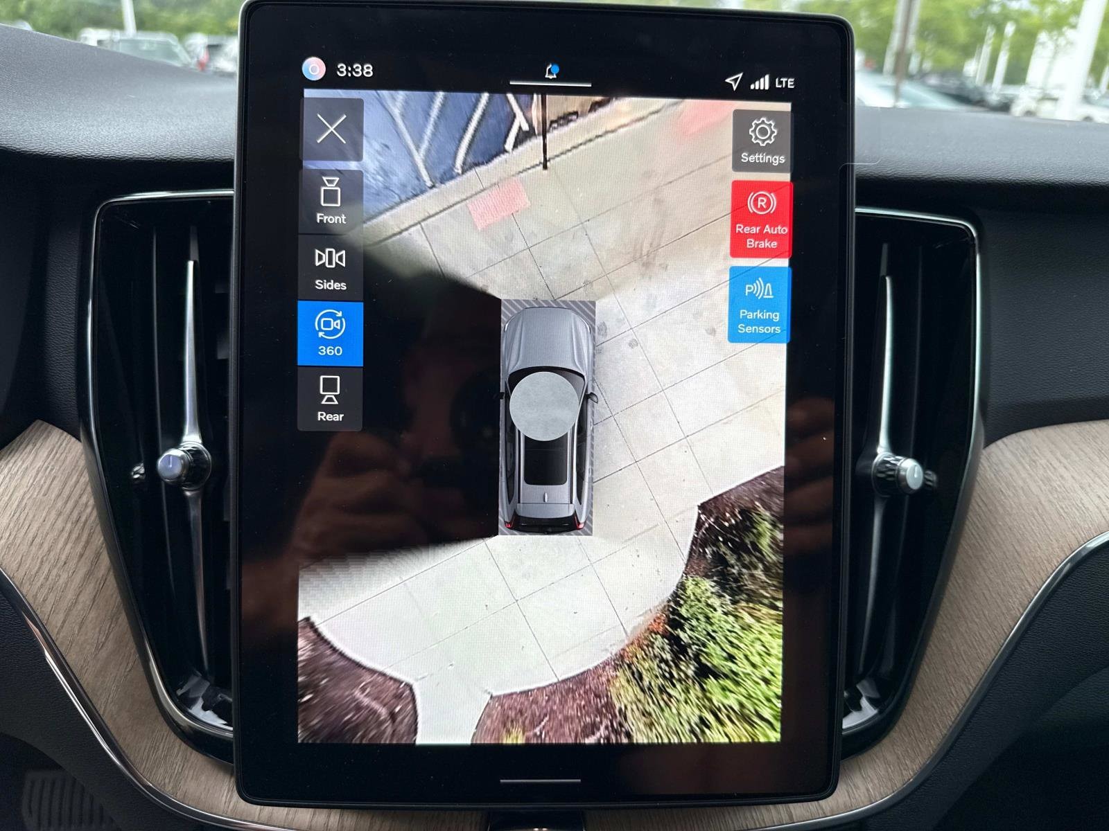 2026 Volvo XC60 Plus - Photo 27
