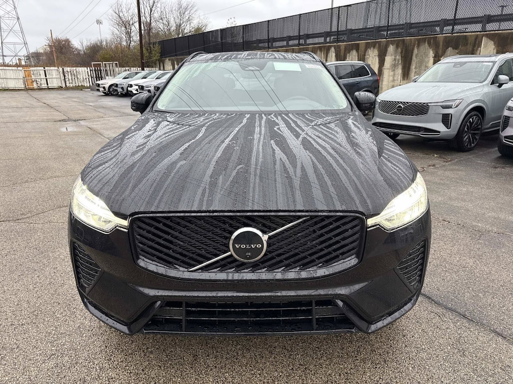 New 2026 Volvo XC60 B5 Plus SUV