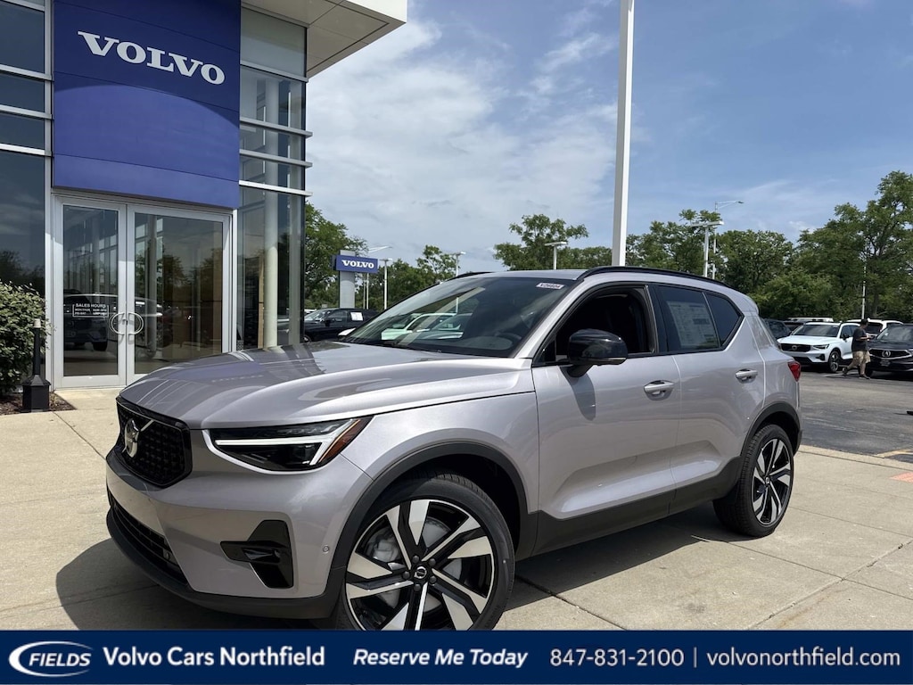 New 2026 Volvo XC40 B5 Plus SUV