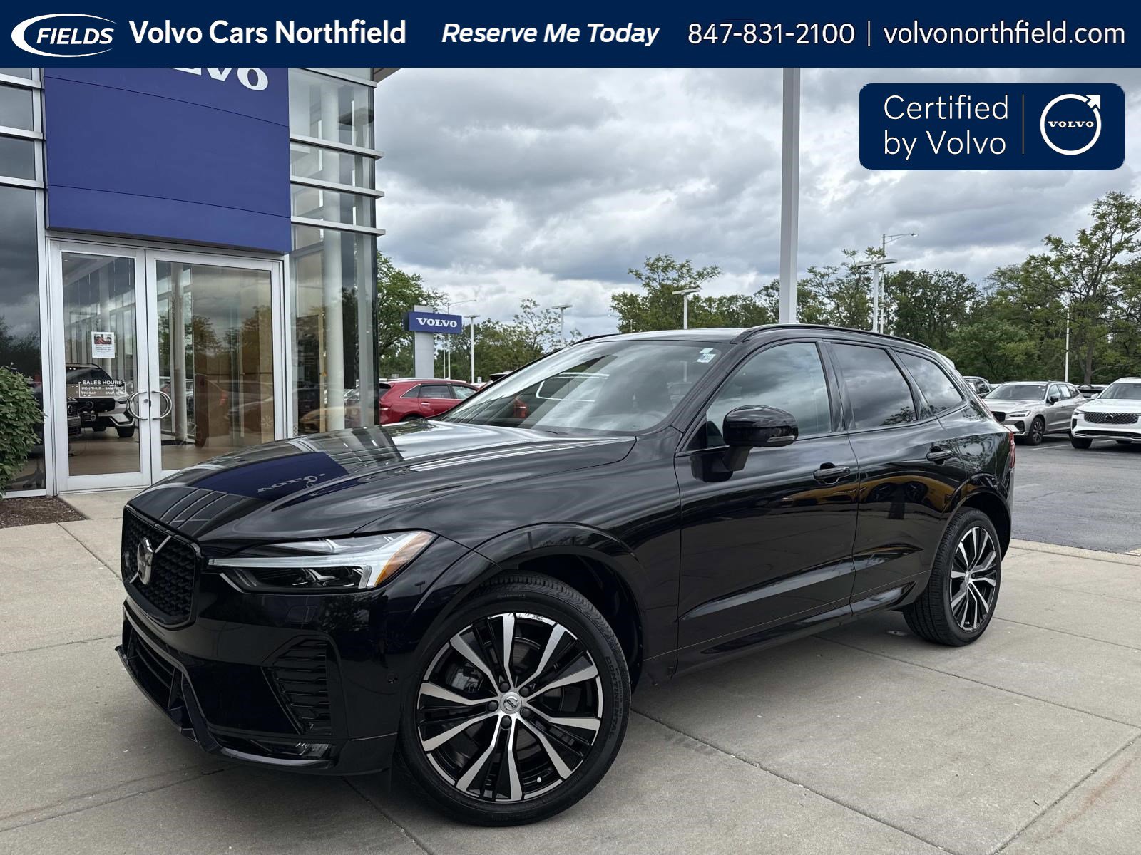 2024 Volvo XC60 B5 Plus Dark Theme AWD's photo