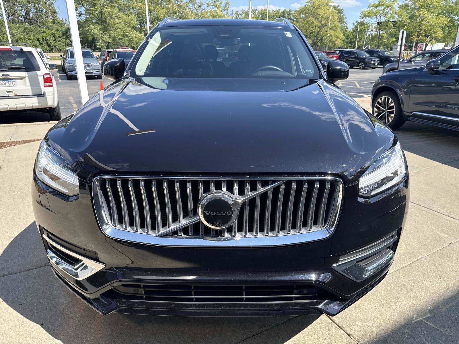 2024 Volvo XC90 Plus photo 2