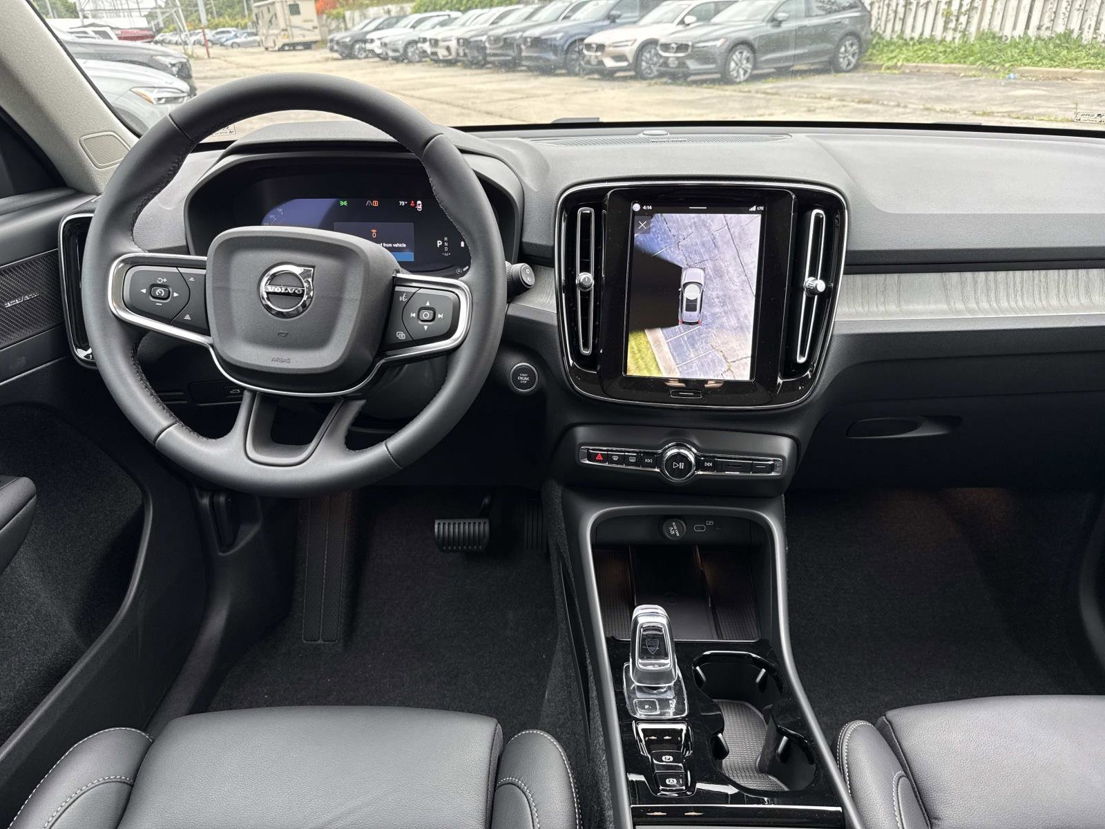 2026 Volvo XC40 Ultra - Photo 17