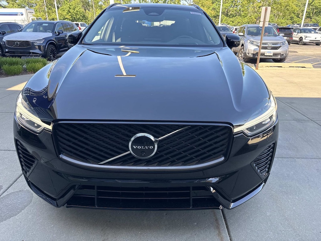 New 2026 Volvo XC60 plug-in hybrid T8 Ultra SUV