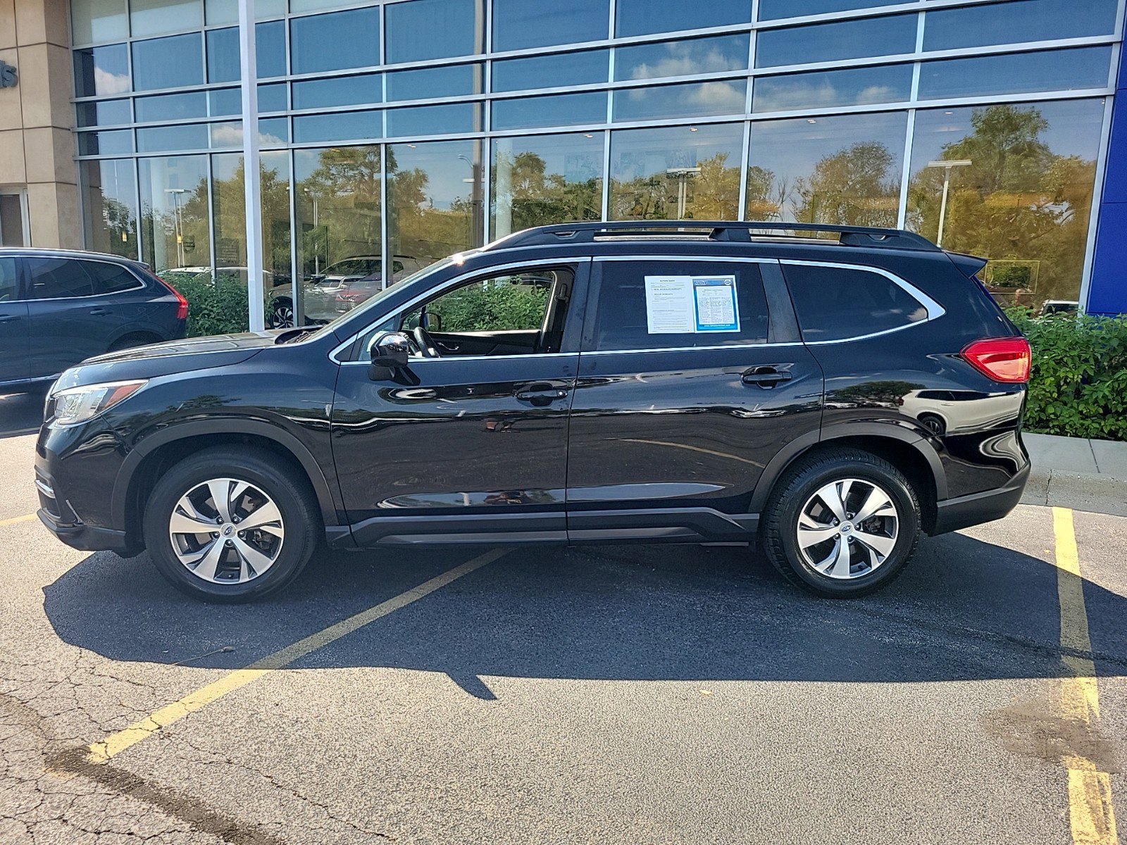 Used 2019 Subaru Ascent Premium with VIN 4S4WMAFD5K3417593 for sale in Northfield, IL