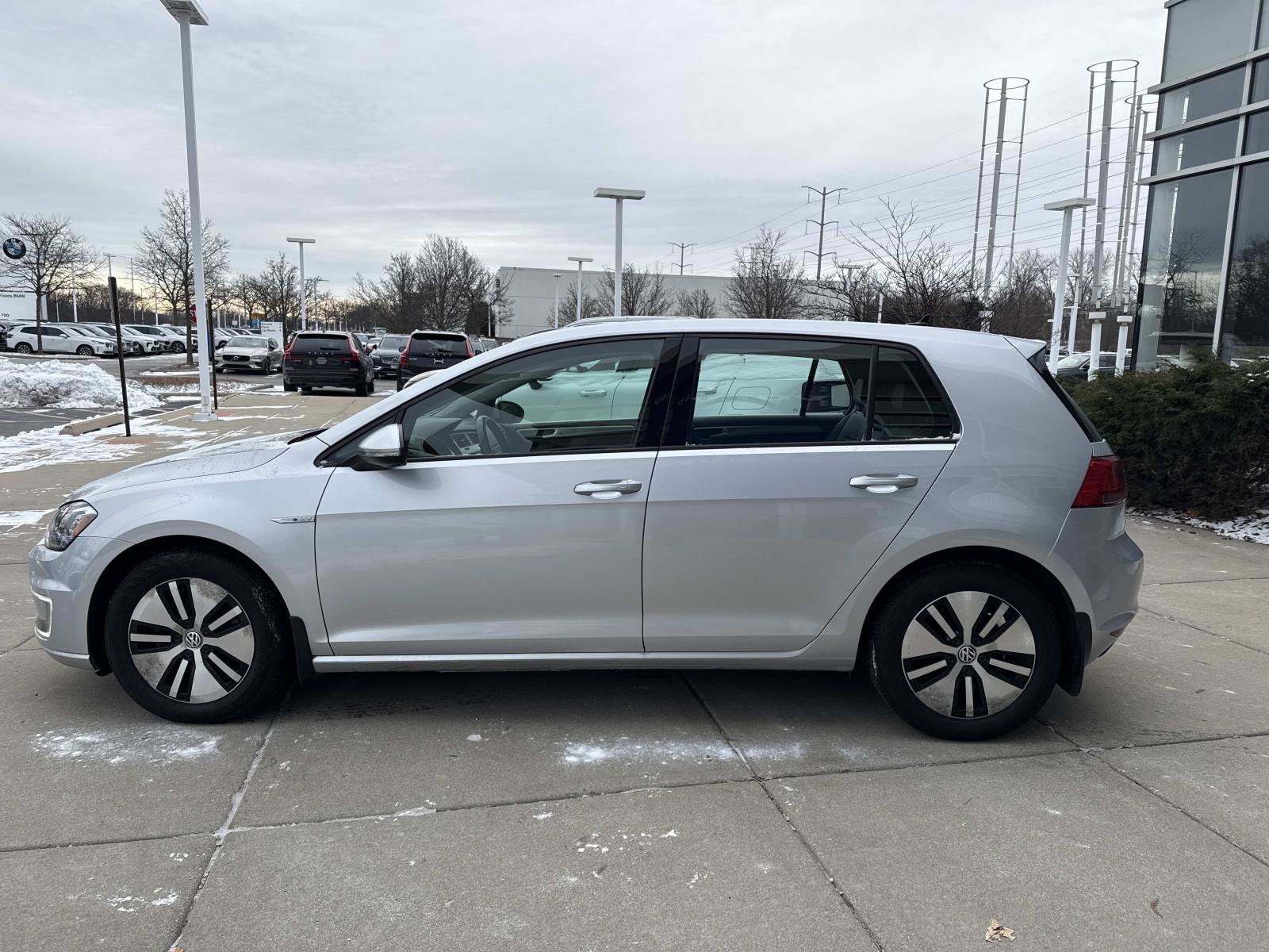 Used 2015 Volkswagen e-Golf e-Golf SEL Premium with VIN WVWPP7AU6FW908317 for sale in Northfield, IL