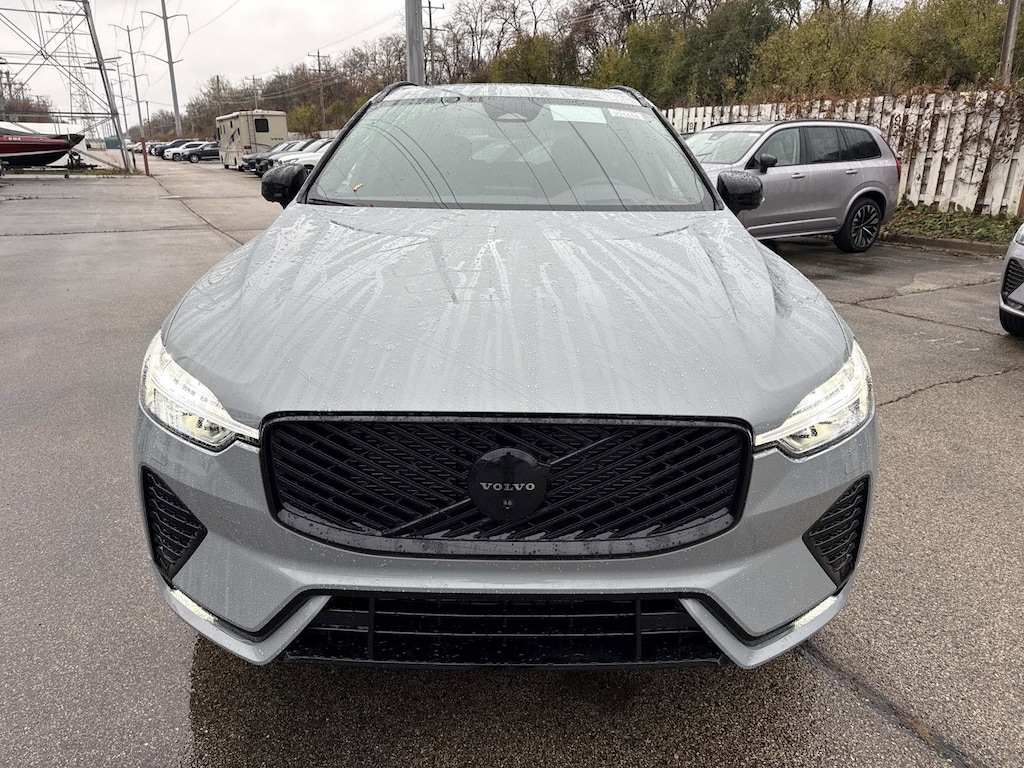 New 2026 Volvo XC60 B5 Ultra Black Edition SUV