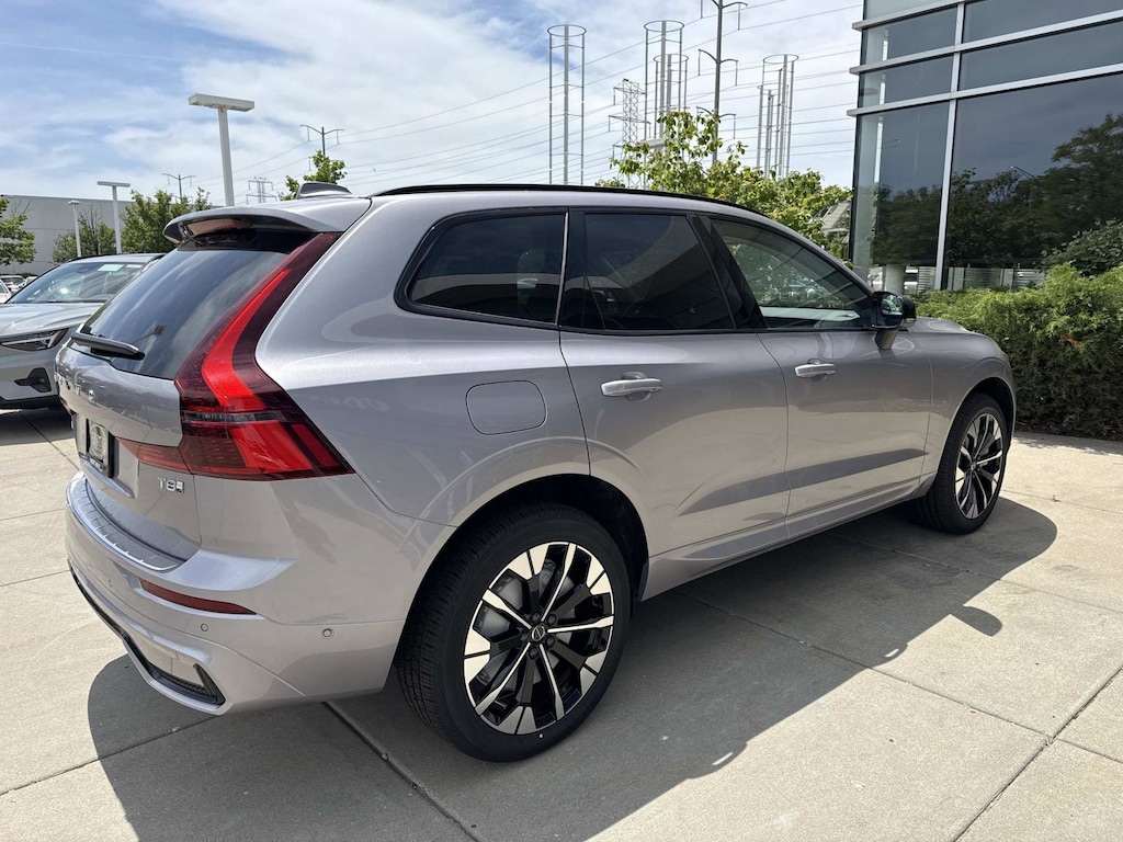 New 2026 Volvo XC60 plug-in hybrid T8 Plus SUV