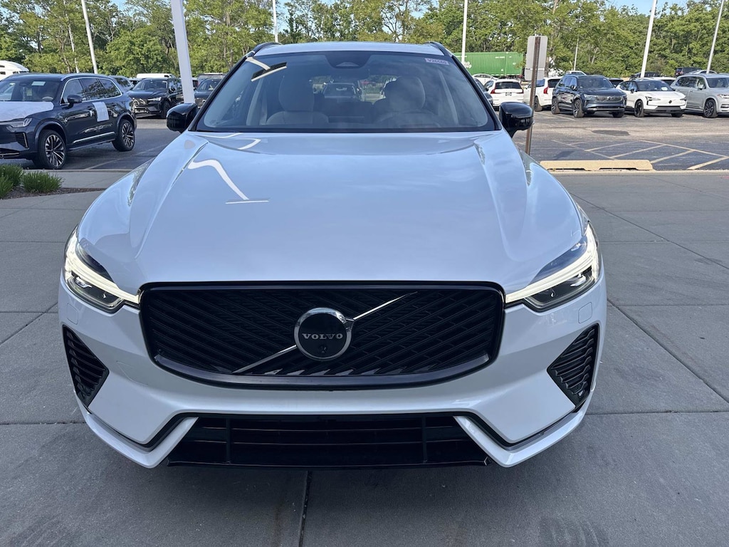 New 2026 Volvo XC60 plug-in hybrid T8 Ultra SUV