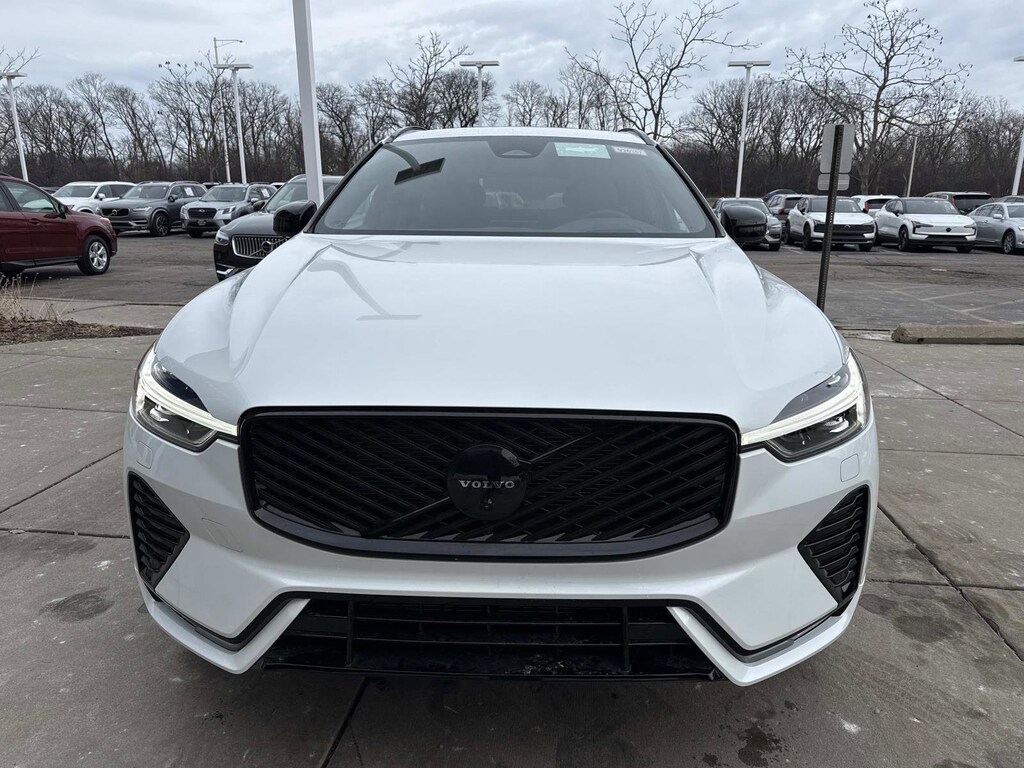 New 2026 Volvo XC60 B5 Ultra Black Edition SUV