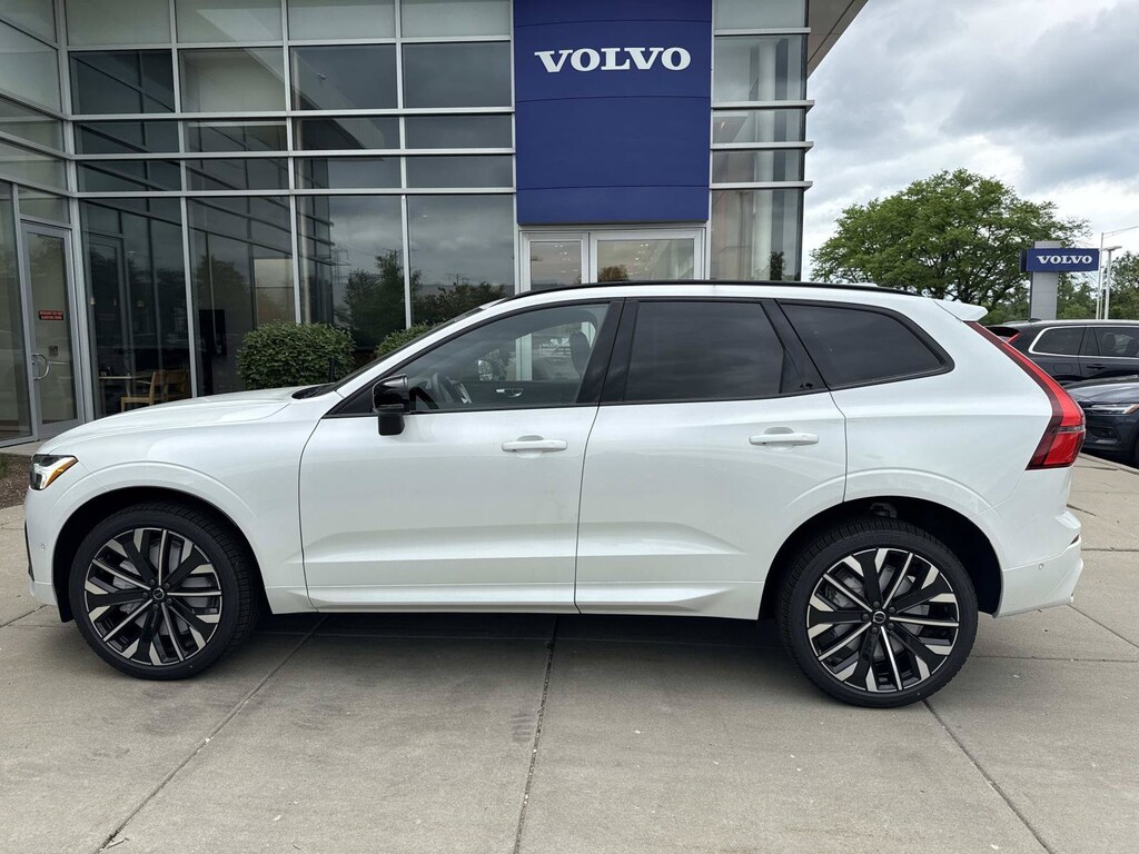 New 2026 Volvo XC60 B5 Ultra SUV