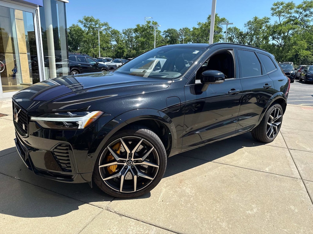 Certified 2025 Volvo XC60 plug-in hybrid T8 Polestar Engineered SUV