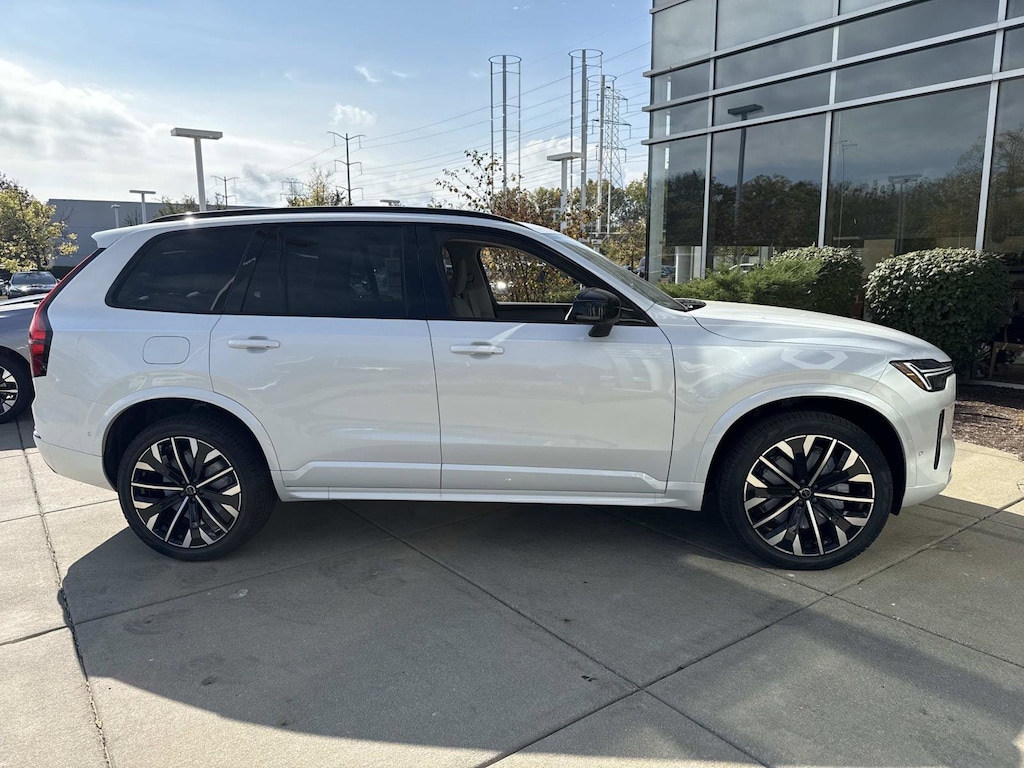 New 2026 Volvo XC90 B6 Ultra Dark Theme 7-Seater SUV