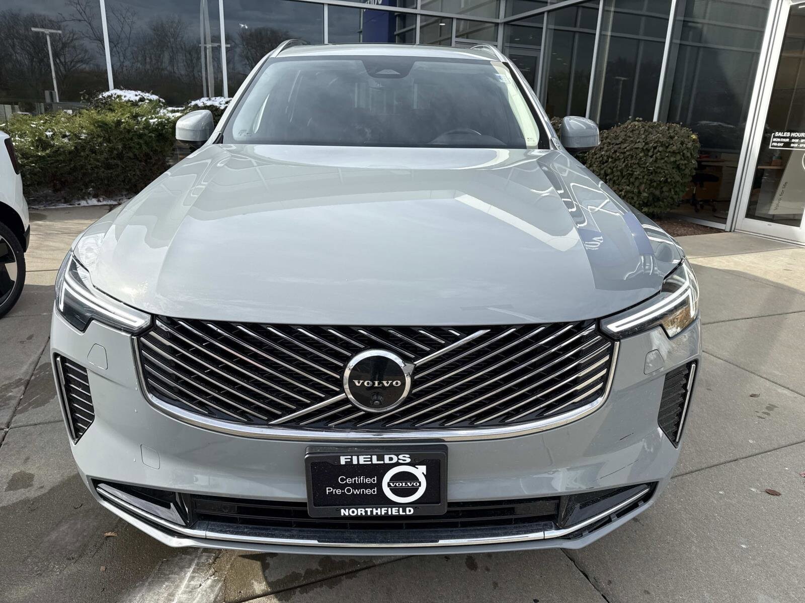 2025 Volvo XC90 Plus photo 2