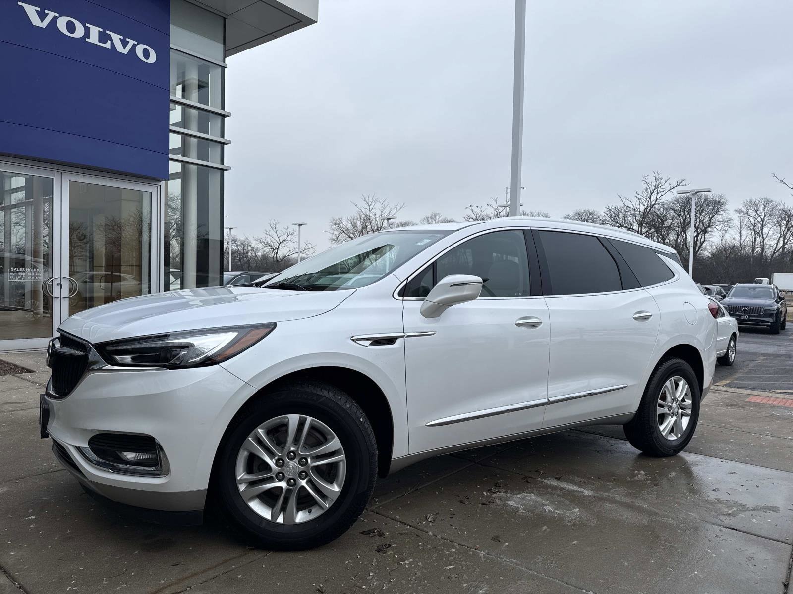 2018 Buick Enclave Essence's photo