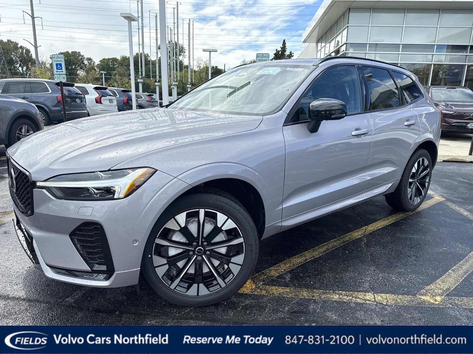 2026 Volvo XC60 Plus's photo