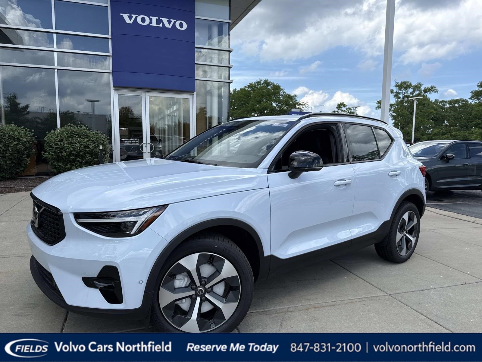 2026 Volvo XC40 SUV 