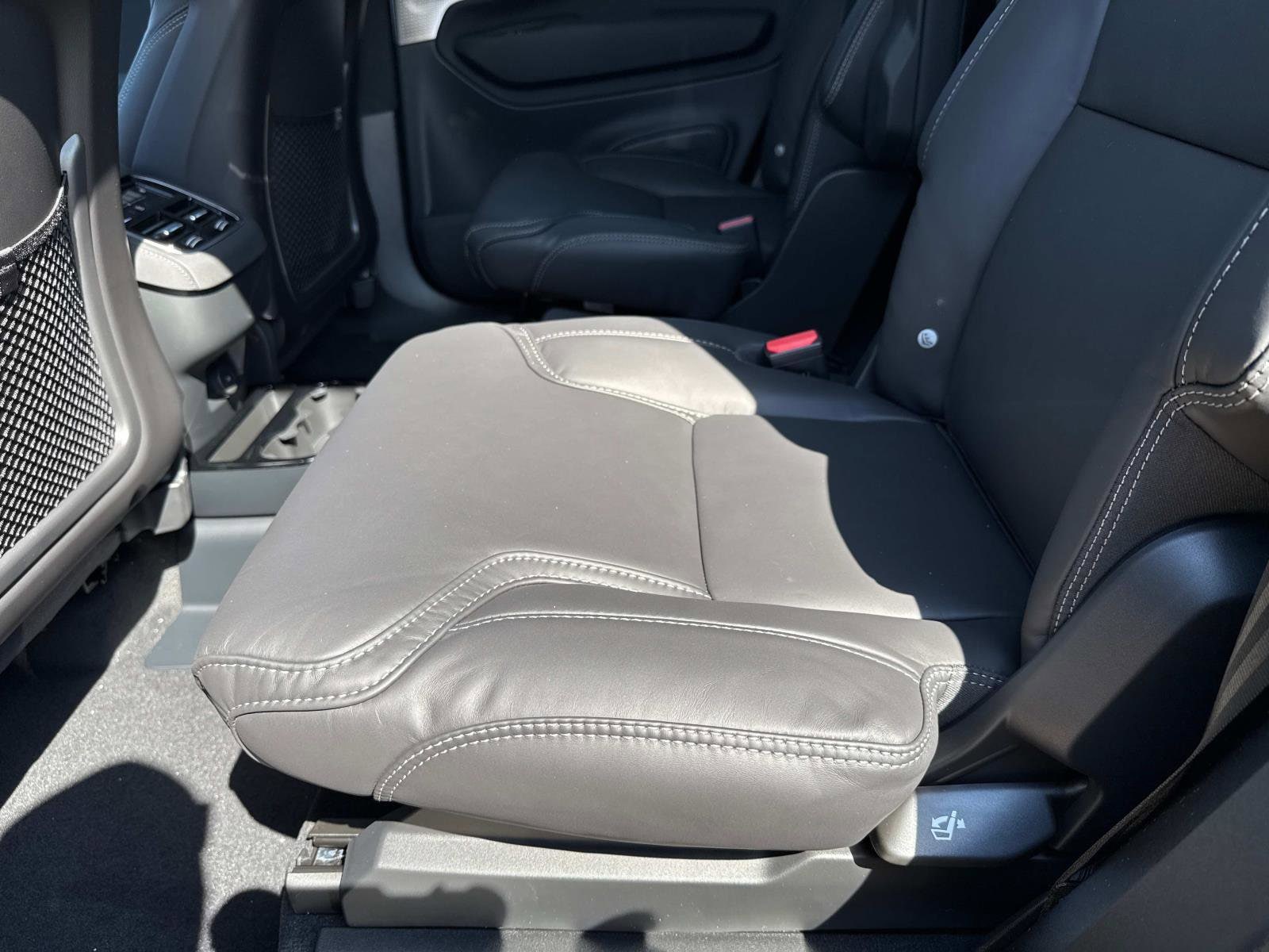 2026 Volvo XC90 Ultra - Photo 12