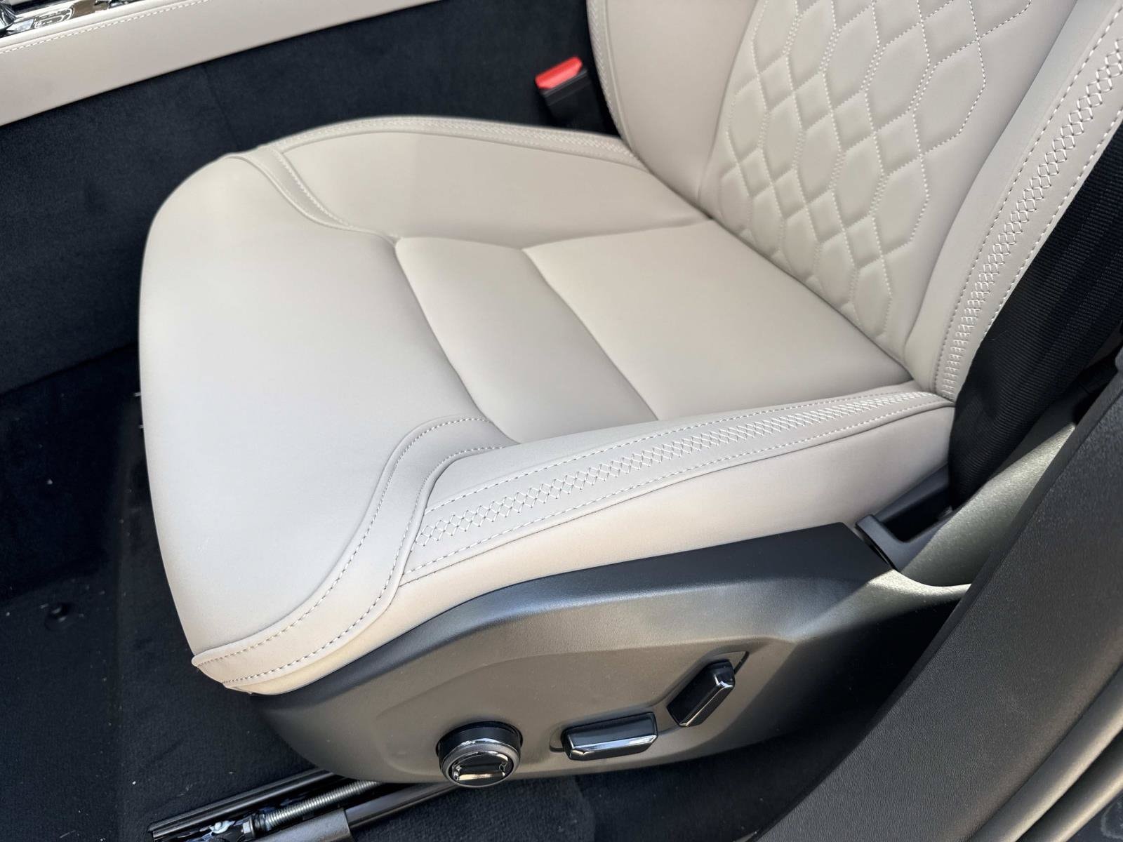 2026 Volvo XC90 Plus - Photo 21