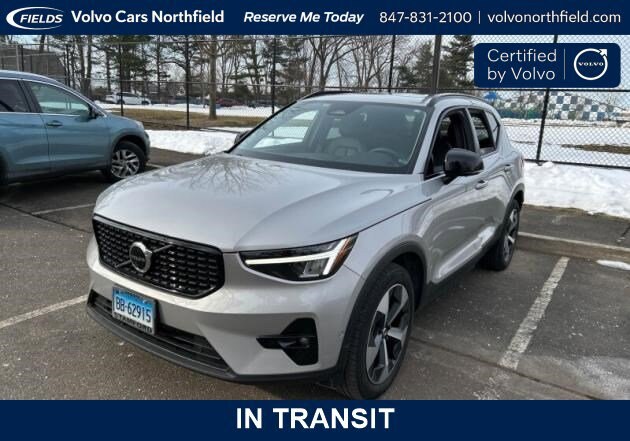 2023 Volvo XC40 B5 Plus Dark Theme SUV