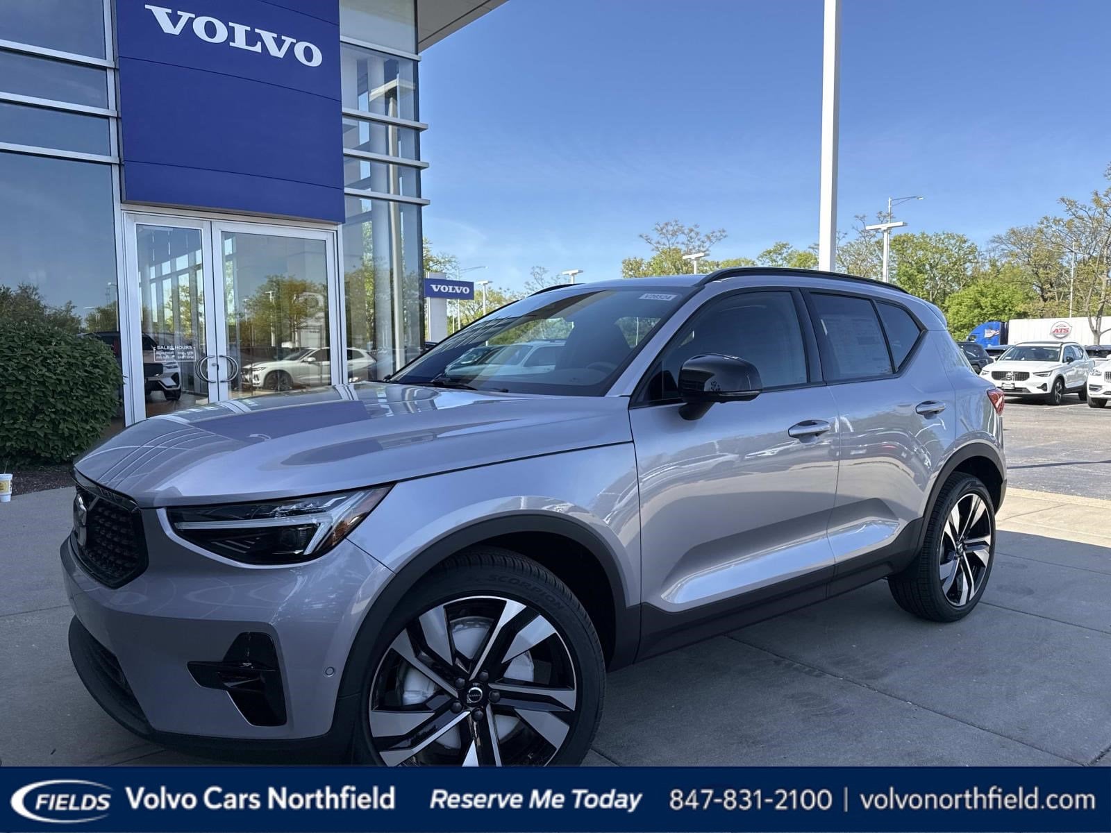 2026 Volvo XC40 B5 Plus Dark AWD's photo