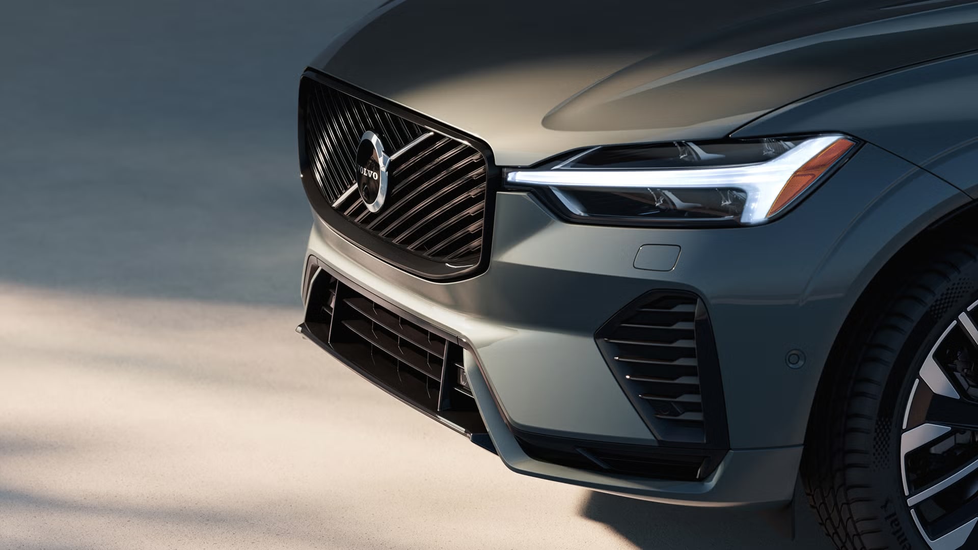 2026 Volvo XC60 front image