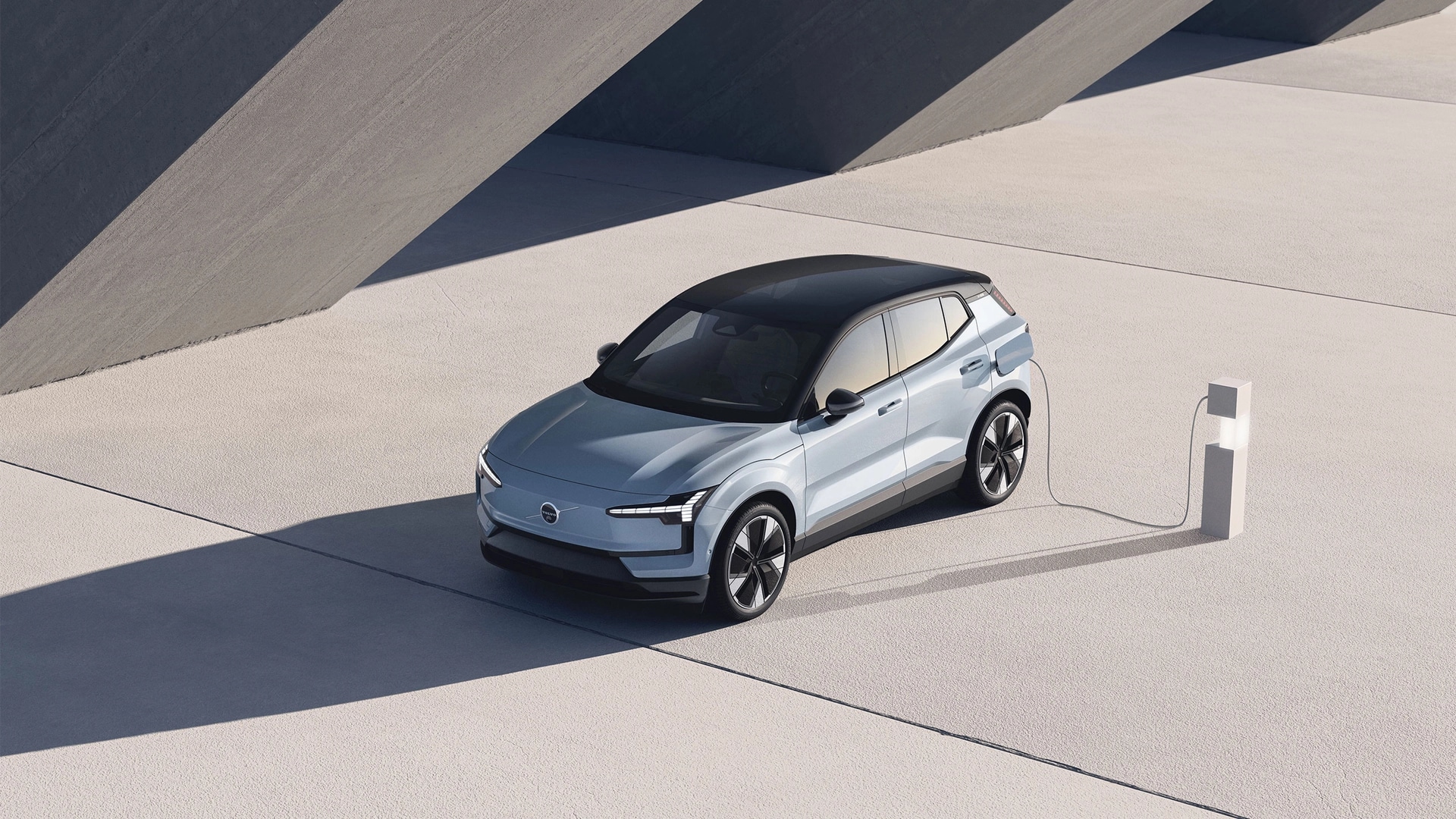 2024-volvo-ex30-charging.png