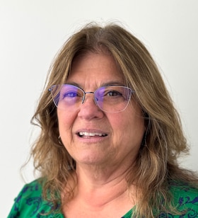 Staff member Sharon Klietsch from ID_32ac2a568baa