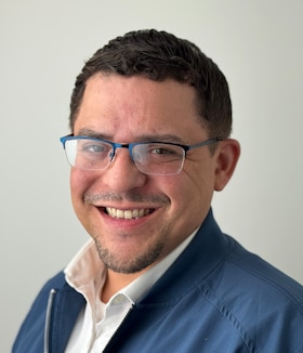 Staff member Carlos Echevarria from ID_3bcadc7a3c6d